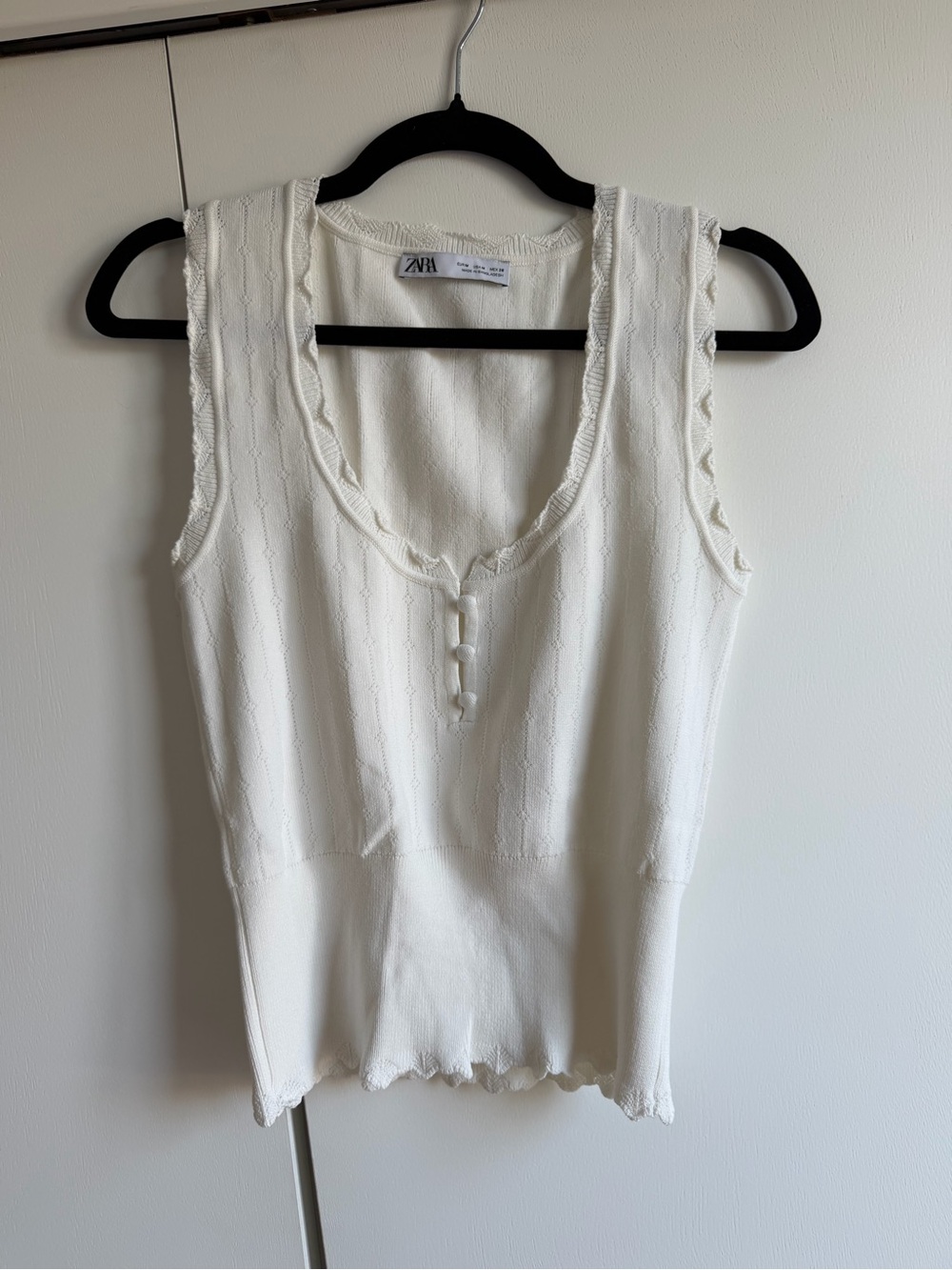 Zara White Scalloped Trim Knit Tank with Button Placket
